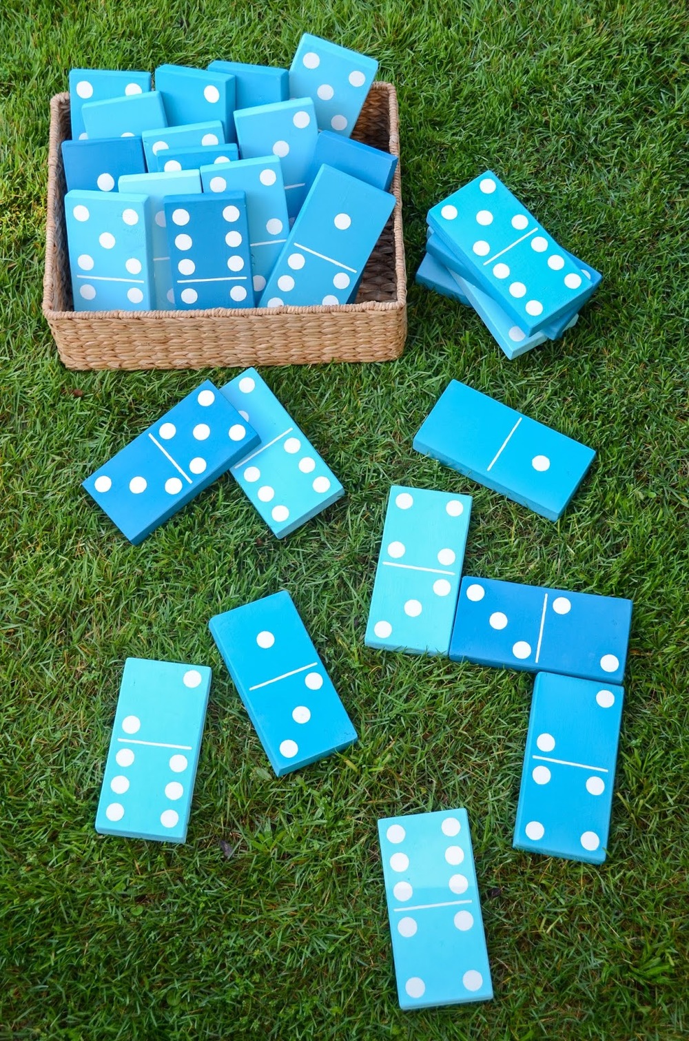 diy lawn dominoes