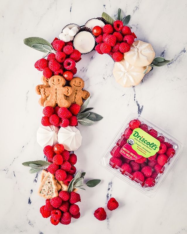 Christmas Charcuterie Dessert Board 2