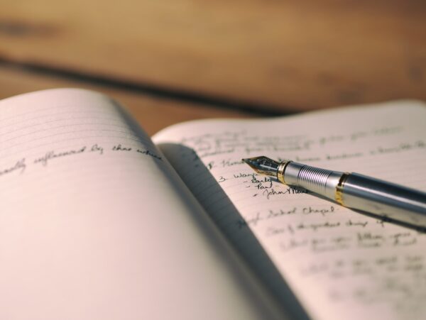 A Quick Guide To Help You Start Journaling For Self-Growth Right Now